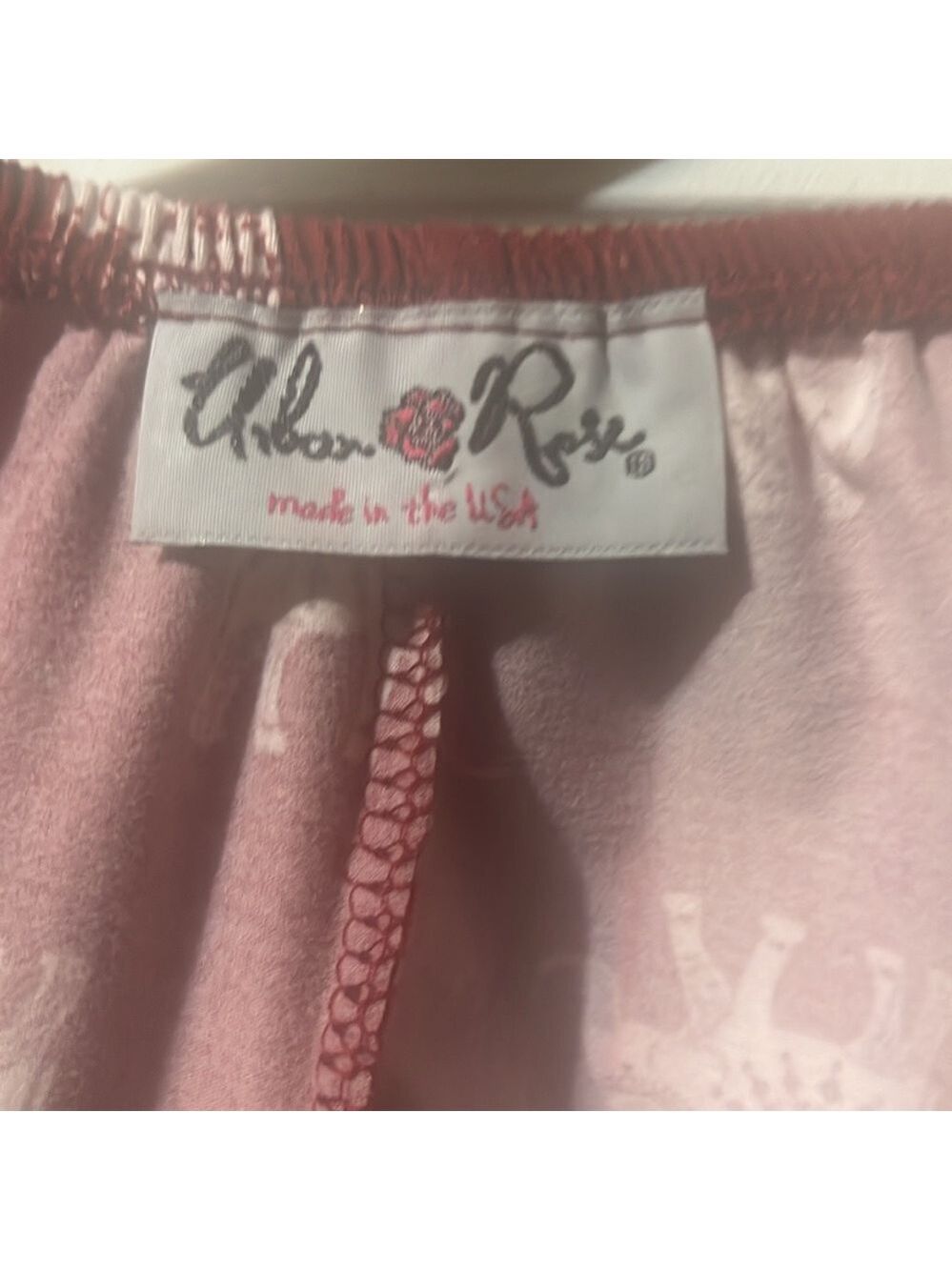 A woman dress - Picture 2 of 3
